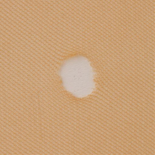 穴が開いても伝線しにくい仕様です。