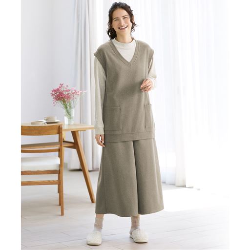 ブラウン系(杢調) ガウチョ 着用例<br>(インナー:NH-1206、ベスト:NH-1213)