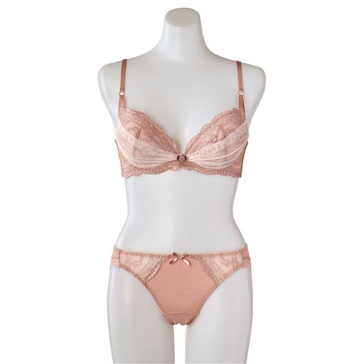 コーラルベージュ