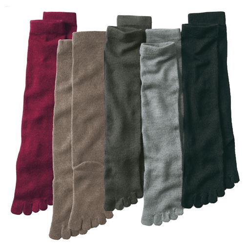 (左から)エンジ、ブラウン系、チャコールグレー、グレーA、ブラック