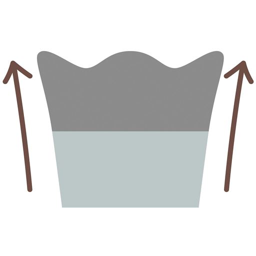 足の形にそって足首部分が広がり締め付けにくい