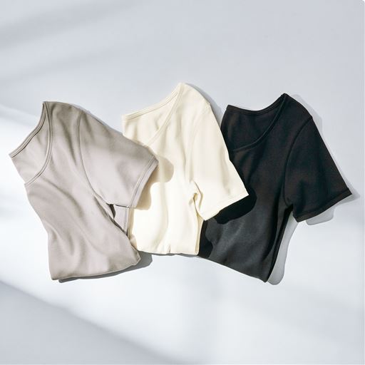 (左から)グレージュ、アイボリー、ブラック