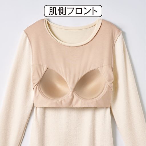 1枚で着られるモールドカップ付き カップまわりの生地はなめらかな肌ざわりで、心地よい保温性のあるスマートヒート素材です。