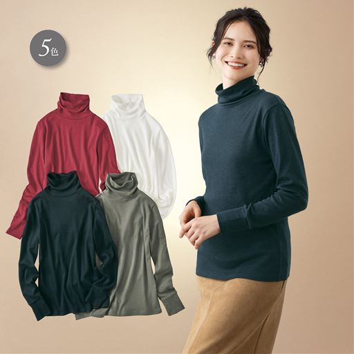 モデル着用:チャコールグレー、(左上から時計回りに)ウォームレッド、オフホワイト、カーキ、ブラック