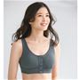 綿混素材を使用しやさしさにこだわったブレストケアブラ<br>チャコールグレー着用例