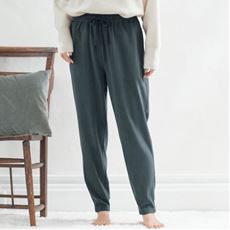 もちもち感が気持ちいいおうちパンツ