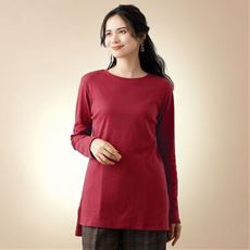 かさばらないのにあたたかいクルーネック長袖Tシャツ