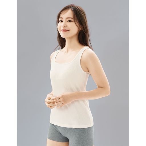 小さく見せるブラ付きタンクトップ(ノンワイヤー)