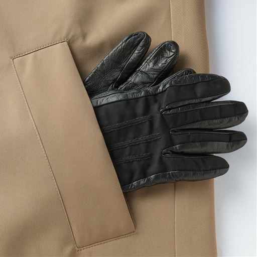 中身が落ちにくい大きめのポケット