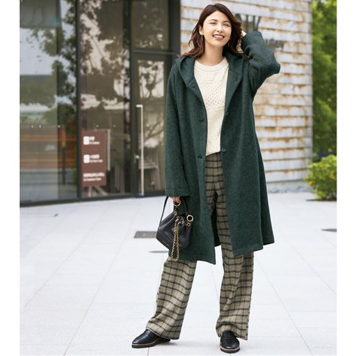 チャコールグレー コーディネート例