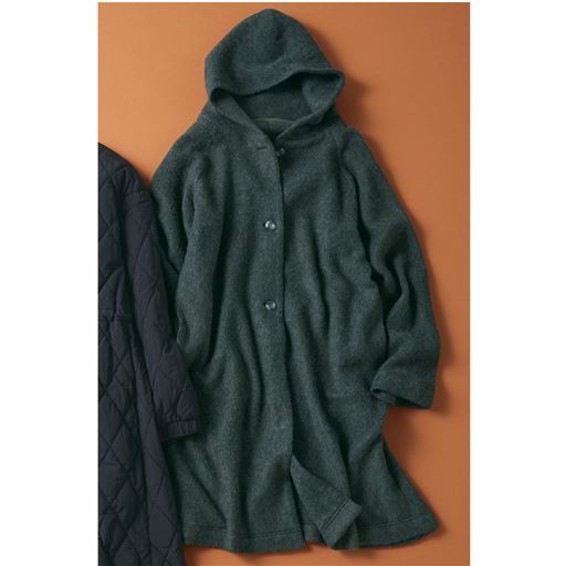 チャコールグレー