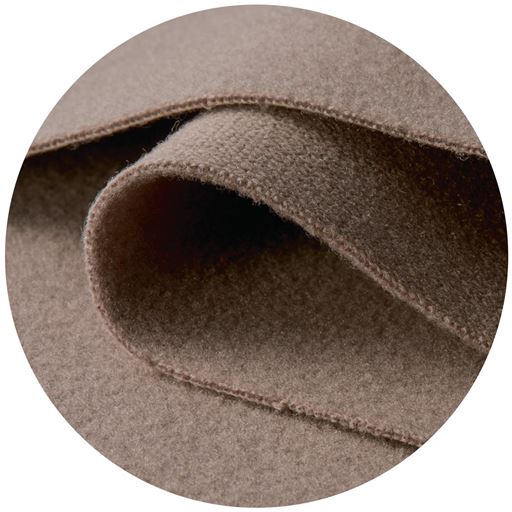 上質感があり程よく横に伸びて軽やか