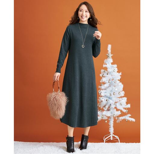 チャコールグレー