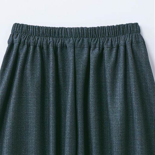 ラクな着心地のウエスト後ろゴム仕様
