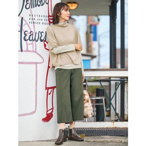 カーキ コーディネート例