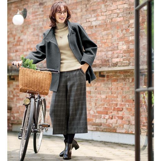 ライトベージュ コーディネート例