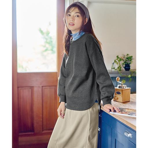 スモークブルー コーディネート例