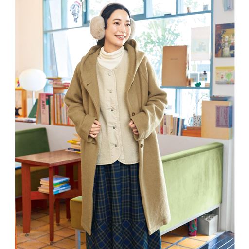 ライトベージュ コーディネート例