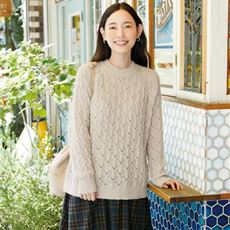 透かし編みニットプルオーバー