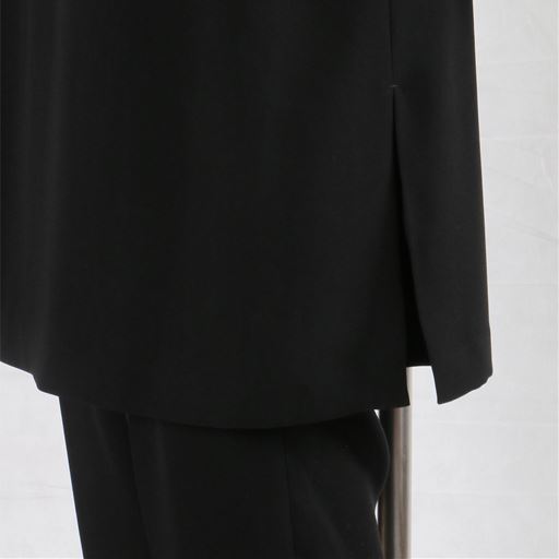 ブラック スリット