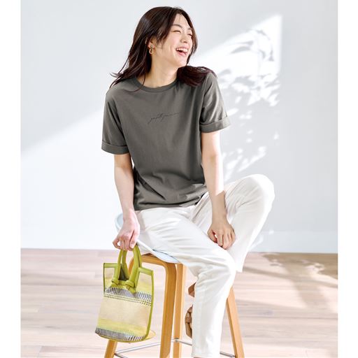 オフホワイト<br>コーディネート例