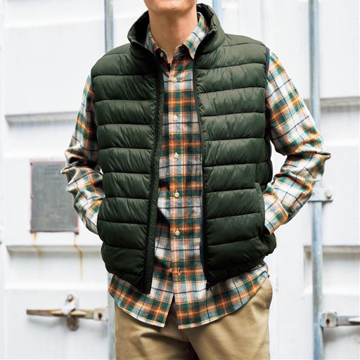 カーキ コーディネート例