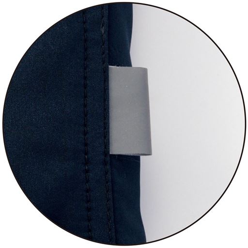 左裾に反射材付き