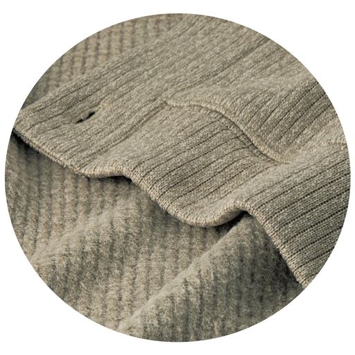 ライトベージュ あたたかく肌ざわりのよい裏起毛