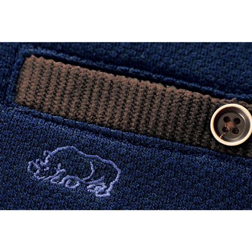 ポケット口はコーデュロイ、内側はグレンチェックの別布使い。