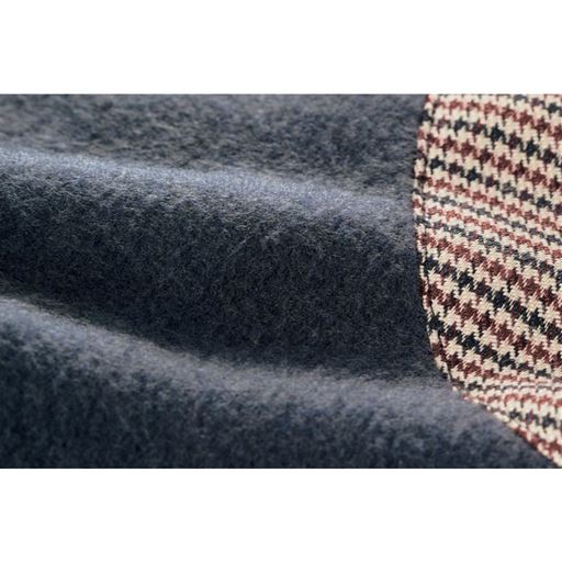 裏側はしなやかな起毛素材で着ごこちよく暖かい。