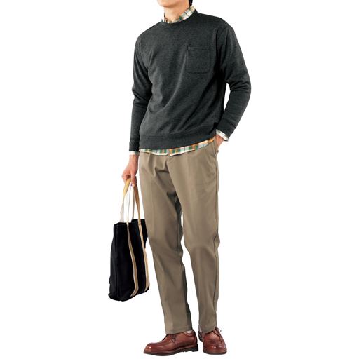 チャコールグレー コーディネート例