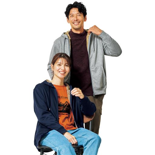 (上から)ライトグレー、ネイビー コーディネート例