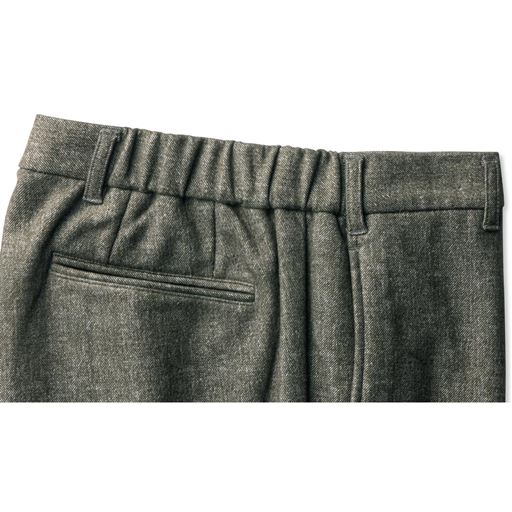 サイドシャーリング 程よく伸びて、フロントからはウエストすっきり座ってもサイドが伸縮。