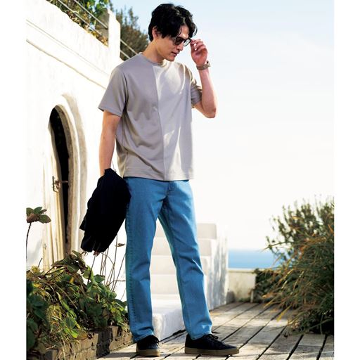 ライトブルー コーディネート例