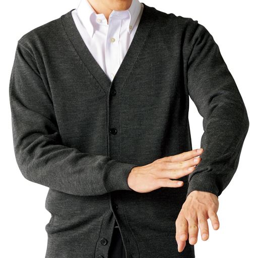 チャコールグレー コーディネート例