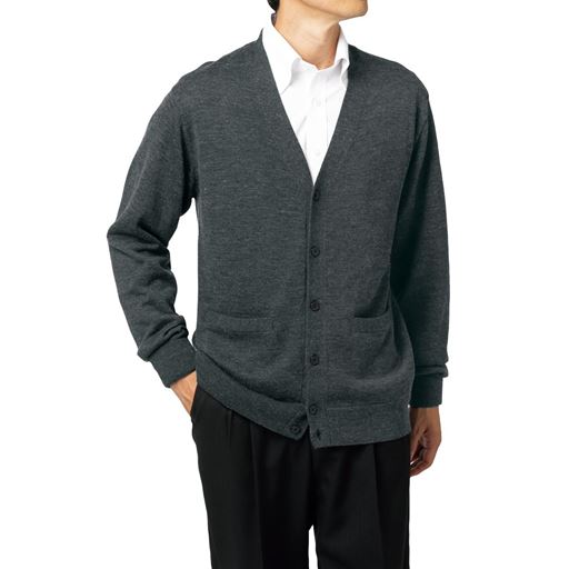 チャコールグレー コーディネート例