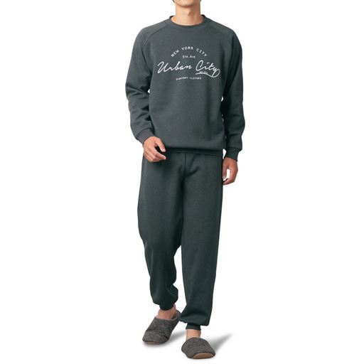 チャコールグレー コーディネート例