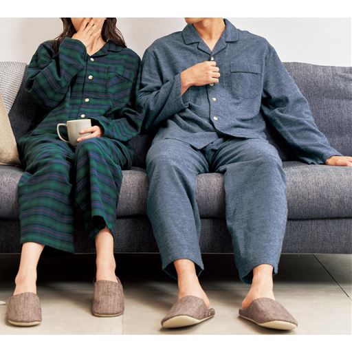 (左から)グリーン系、グレイッシュブルー コーディネート例