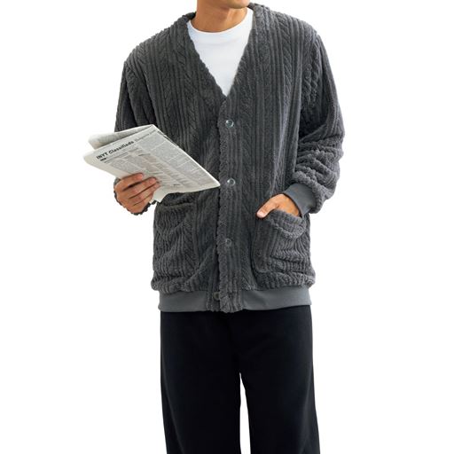 チャコールグレー コーディネート例