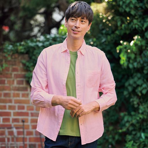 サーモンピンク コーディネート例