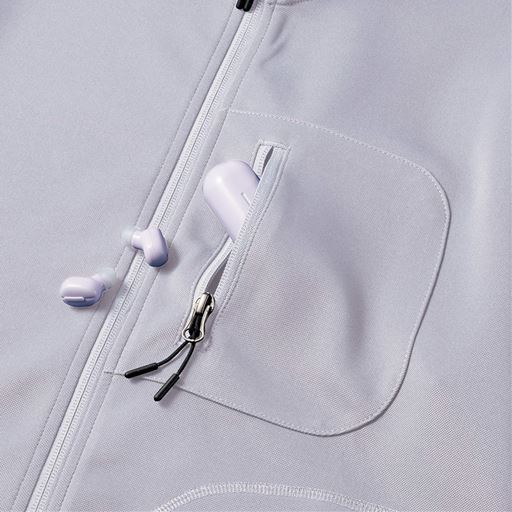 小物が入る胸ポケット