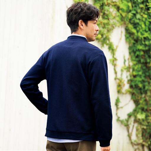 ネイビー バックスタイル