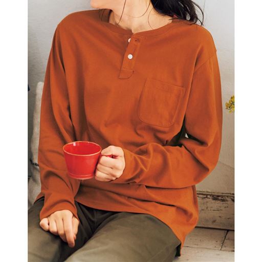 ディープオレンジ コーディネート例