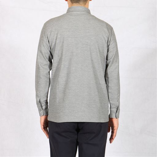 バック<br>ミディアムグレー着用