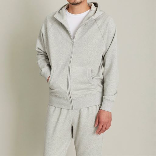 ライトグレー モデル身長:184cm 着用:Lサイズ