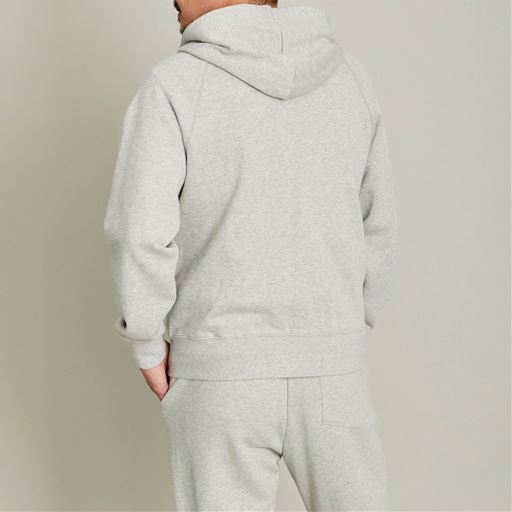 ライトグレー モデル身長:184cm 着用:Lサイズ