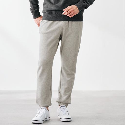 ライトグレー コーディネート例