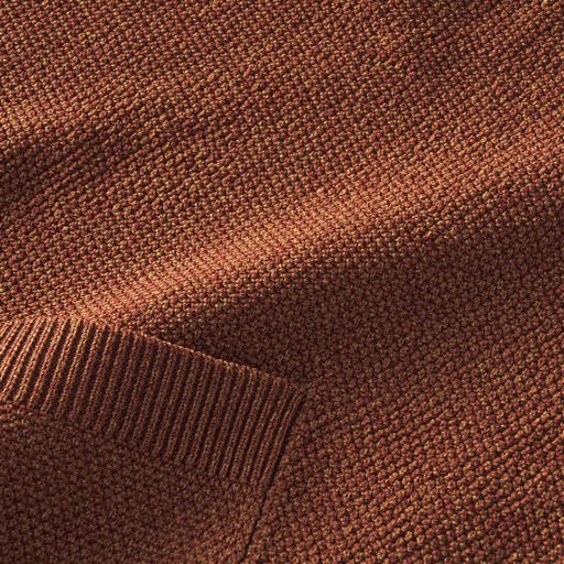 サラリとした肌ざわりのコットンライクな素材