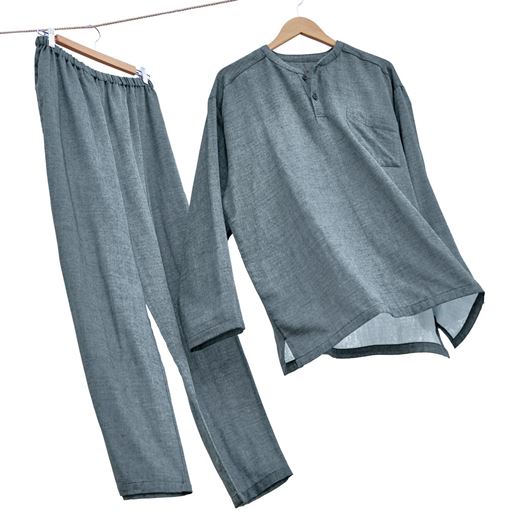 チャコールグレー