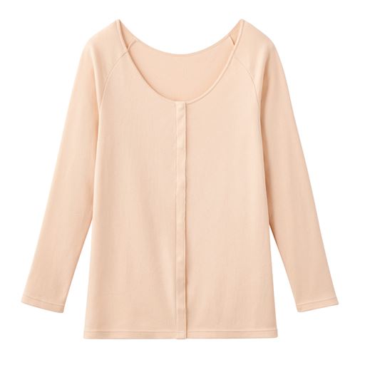 肩が動かしやすいラグラン袖